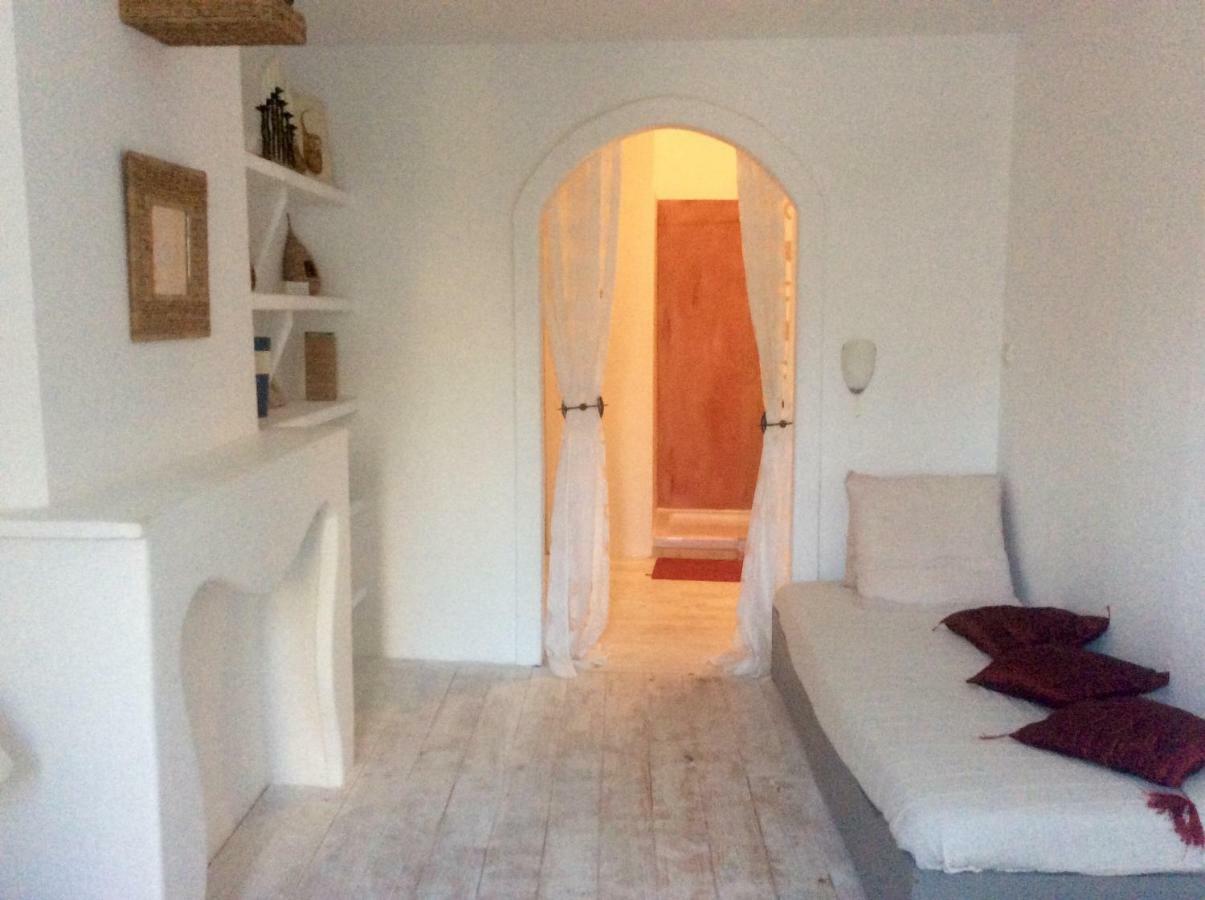 La Planque Bed & Breakfast Gruissan Exterior photo